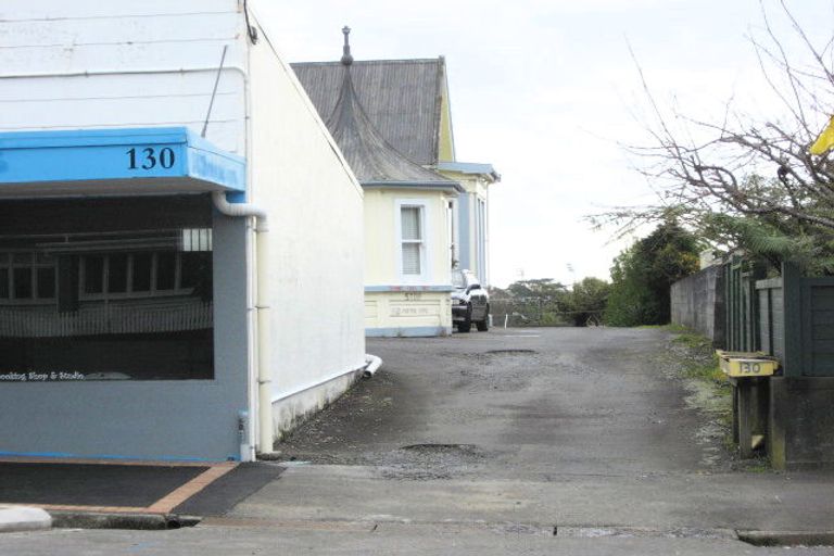 Photo of property in 130 Carrington Street, Lower Vogeltown, New Plymouth, 4310
