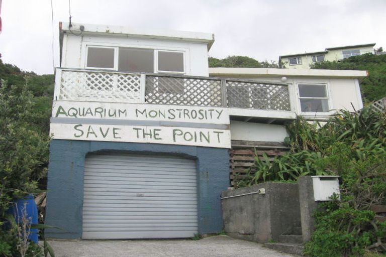 Photo of property in 106 The Esplanade, Houghton Bay, Wellington, 6023