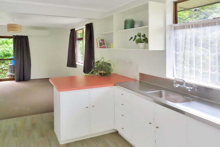 Photo of property in Recreation Reserve, 5/273 Grounsell Crescent, Belmont, Lower Hutt, 5010