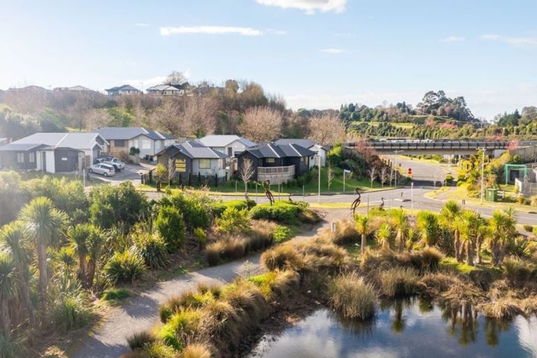 Photo of property in 4 Hauruia Way, Pyes Pa, Tauranga, 3112