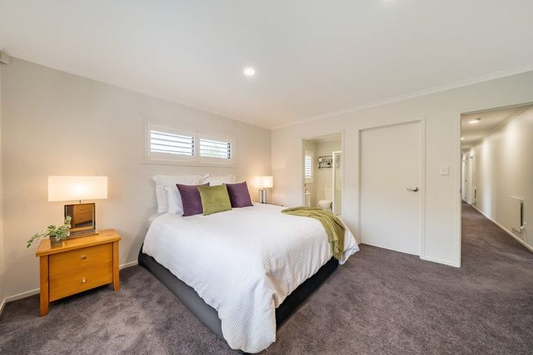 Photo of property in 17 Opal Avenue, Timberlea, Upper Hutt, 5018