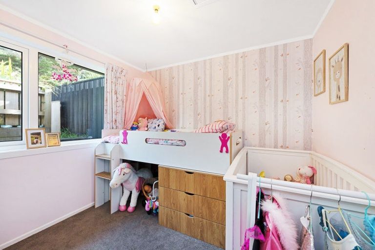 Photo of property in 1/107 Allington Road, Karori, Wellington, 6012