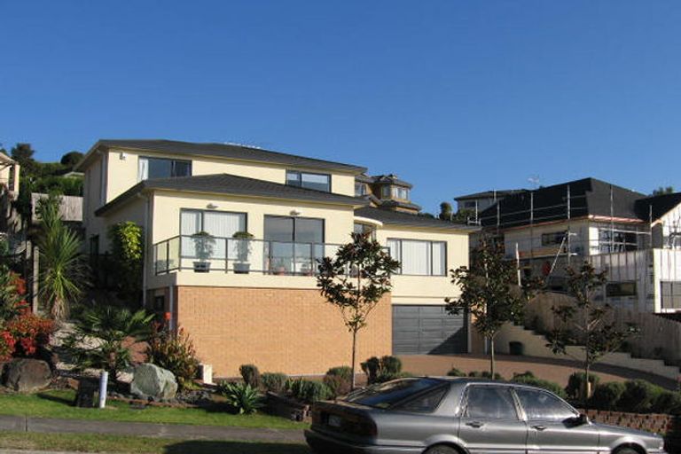 Photo of property in 24 Mulgan Way, Browns Bay, Auckland, 0630