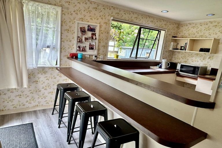 Photo of property in 131 Winara Avenue, Waikanae, 5036