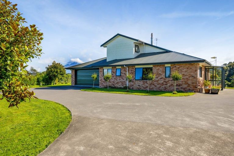 Photo of property in 89a Cornwall Road, Eltham, Hawera, 4673