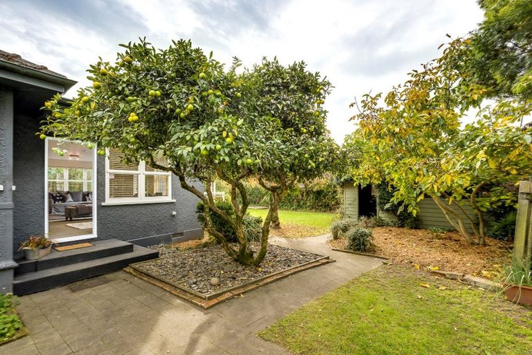 Photo of property in 97 Te Mata Road, Havelock North, 4130