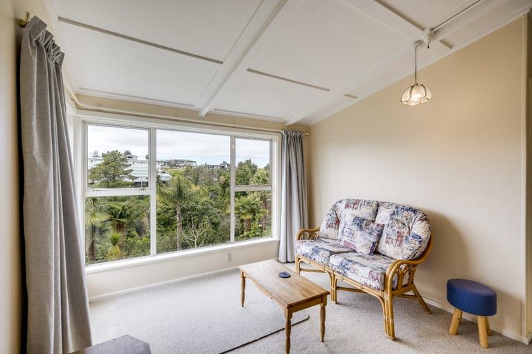 Photo of property in 13 Roslyn Road, Bluff Hill, Napier, 4110