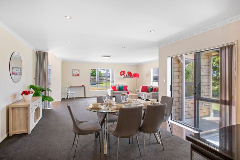 Photo of property in 87b Wallace Road, Mangere Bridge, Auckland, 2022