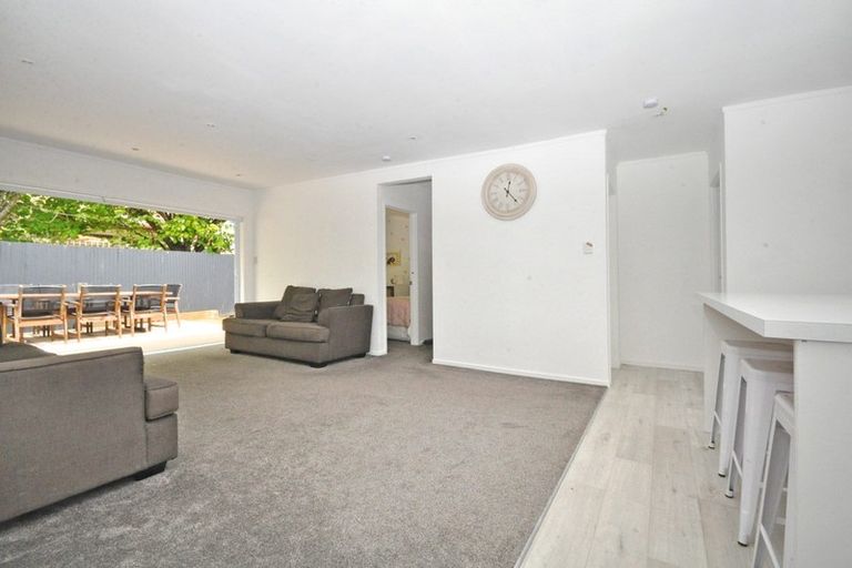 Photo of property in 7a Eagle Place, Red Beach, 0932