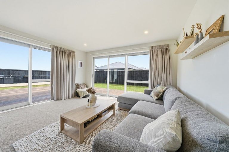 Photo of property in 5 Hunter Lane, Amberley, 7410