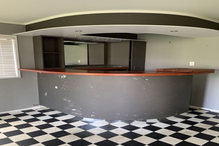 Photo of property in 44 Hepburn Road, Glendene, Auckland, 0602