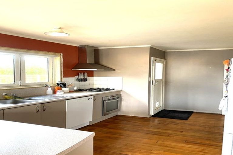 Photo of property in 61 Redwood Avenue, Tawa, Wellington, 5028