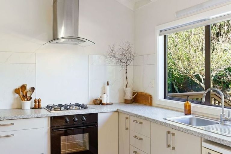 Photo of property in 27 Fincham Road, Raumati Beach, Paraparaumu, 5032