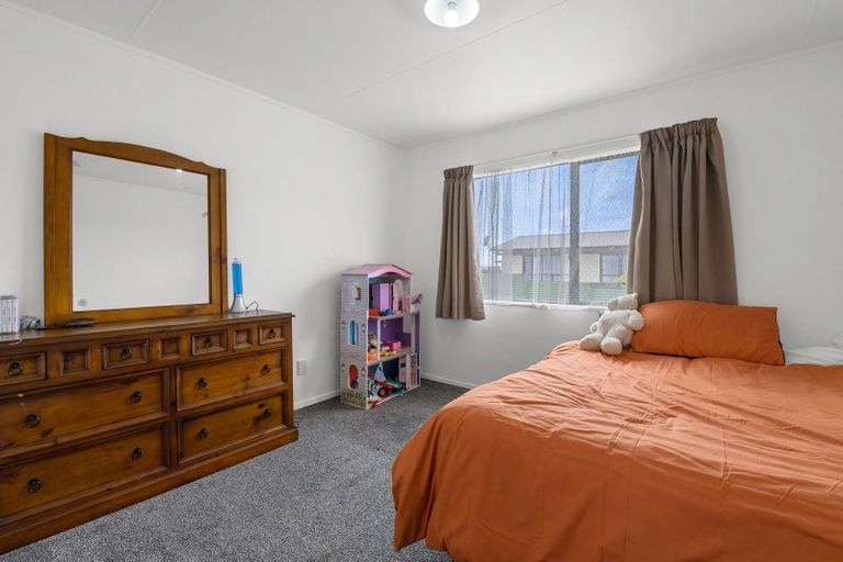 Photo of property in 33 Sunrise Avenue, Owhata, Rotorua, 3010