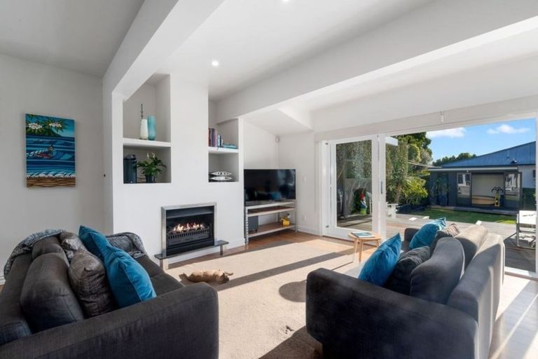 Photo of property in 3 Glen Road, Mornington, Dunedin, 9011
