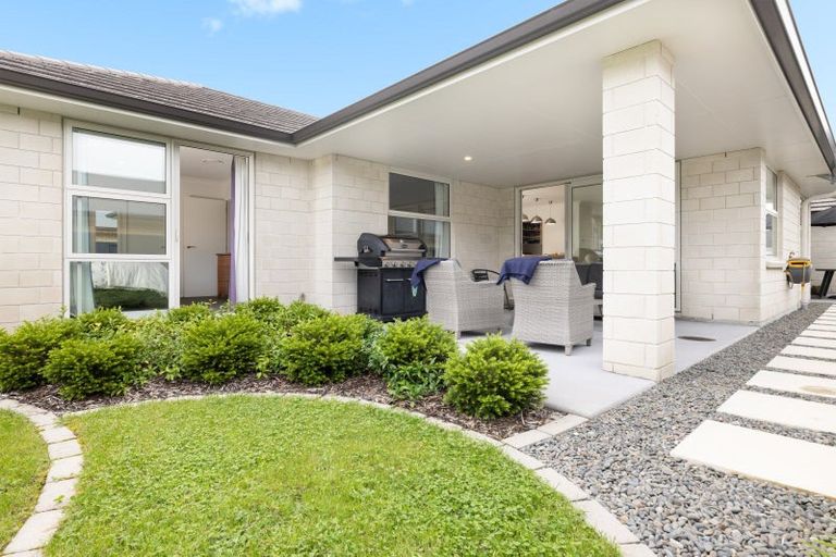 Photo of property in 21 Landing Drive, Pyes Pa, Tauranga, 3112