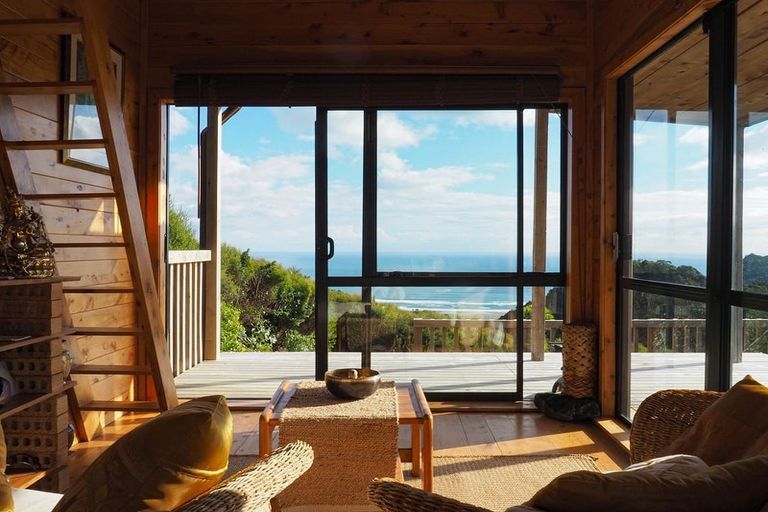 Photo of property in 134 Lone Kauri Road, Karekare, New Lynn, 0772