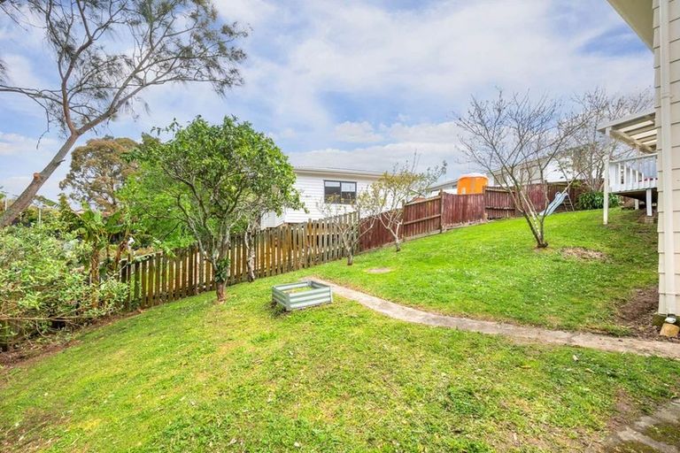 Photo of property in 24 Scarlock Avenue, Browns Bay, Auckland, 0630