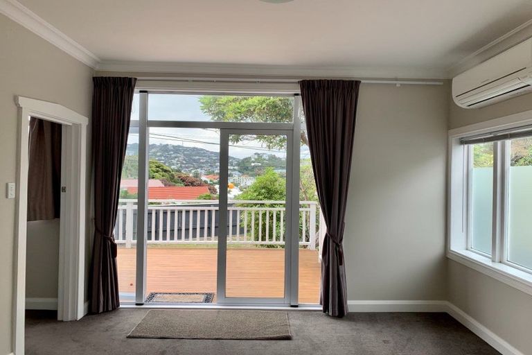 Photo of property in 18 Crawford Road, Kilbirnie, Wellington, 6022