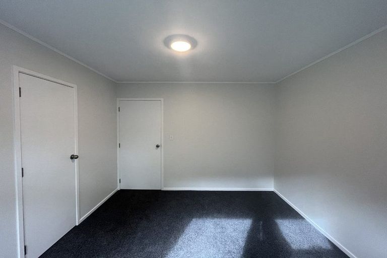 Photo of property in 1/7 Vera Road, Te Atatu South, Auckland, 0610