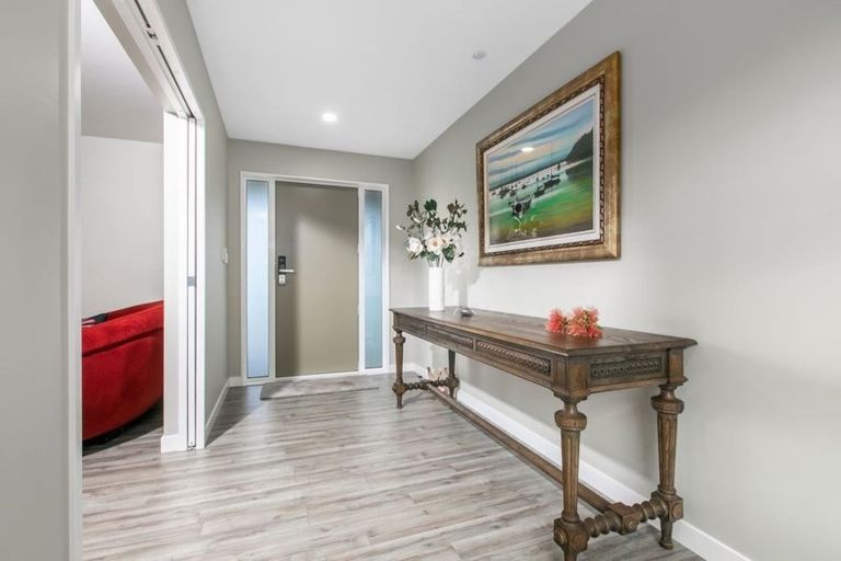 Photo of property in 12 Seaview Crescent, Hatfields Beach, Orewa, 0931