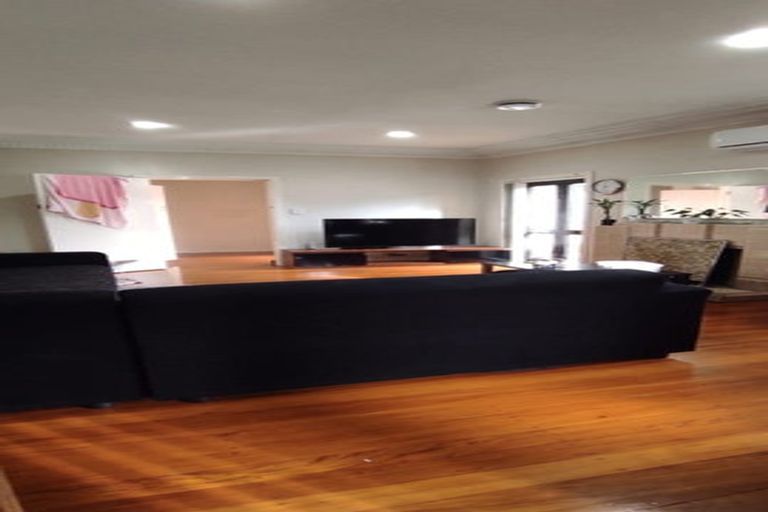 Photo of property in 2/32 Wintere Road, Papatoetoe, Auckland, 2025