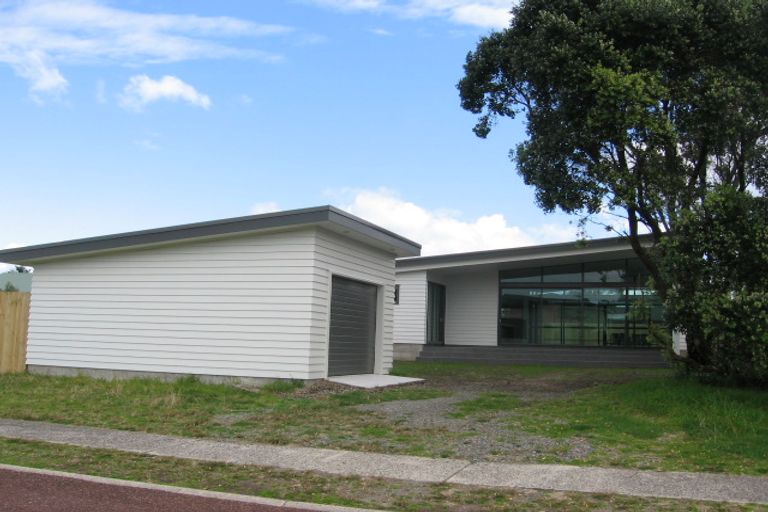 Photo of property in 16 Prescott Place, Pauanui, Hikuai, 3579