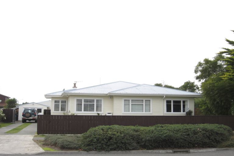 Photo of property in 27 Avenue Road, Greenmeadows, Napier, 4112