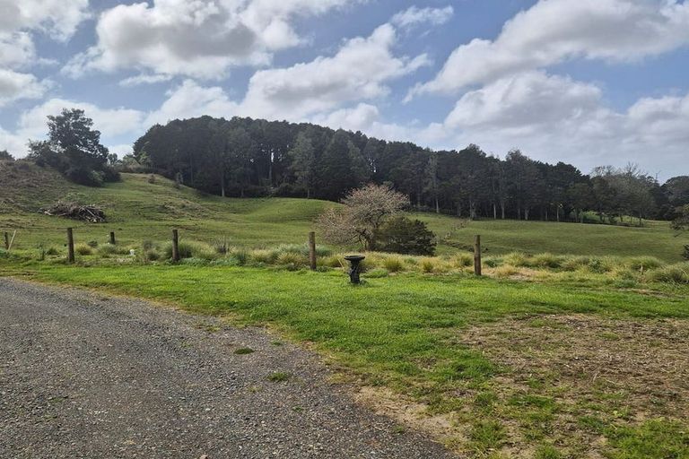 Photo of property in 137 Griffin Road, Maungaturoto, 0583