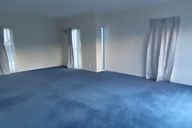 Photo of property in 1/22 Prestige Place, Castor Bay, Auckland, 0620