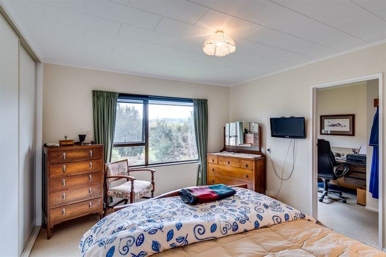 Photo of property in 977 Puketapu Road, Puketapu, Napier, 4182