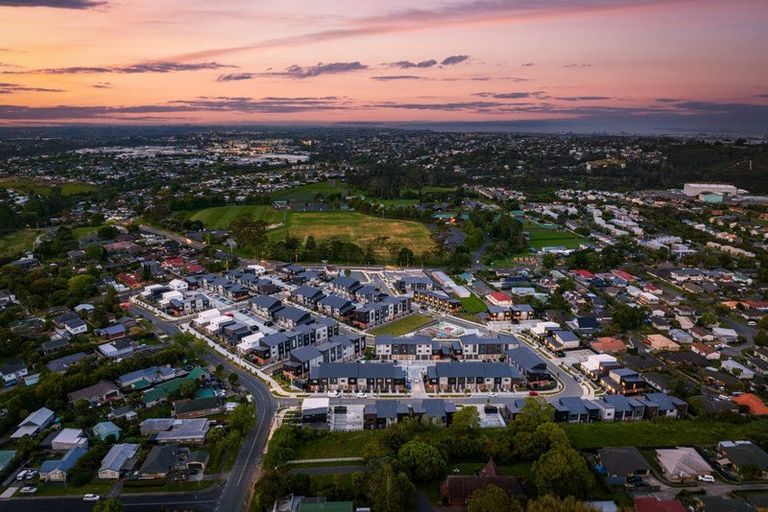 Photo of property in 361 Glengarry Road, Glen Eden, Auckland, 0602