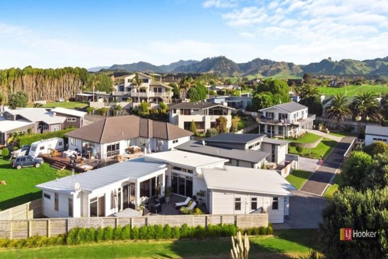 Photo of property in 10b Longboard Drive, Waihi Beach, 3611