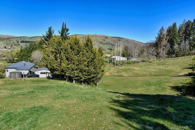 Photo of property in 53 Piano Flat Road, Waikaia, 9778