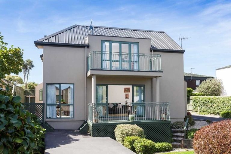 Photo of property in 34 Albany Street, St Albans, Christchurch, 8014