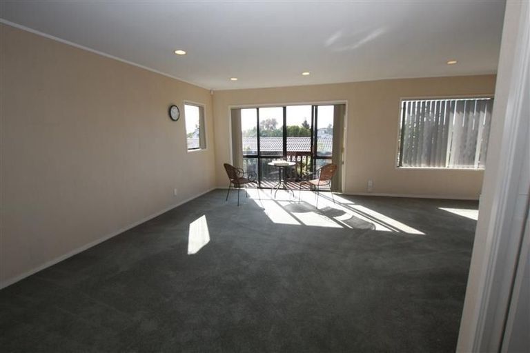 Photo of property in 1/53 Prince Regent Drive, Half Moon Bay, Auckland, 2012