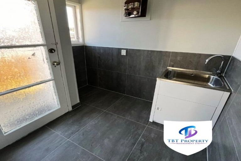 Photo of property in 7 Moncrieff Avenue, Clendon Park, Auckland, 2103