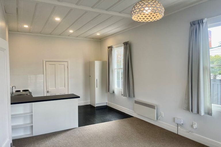 Photo of property in 16 Kawerau Avenue, Devonport, Auckland, 0624