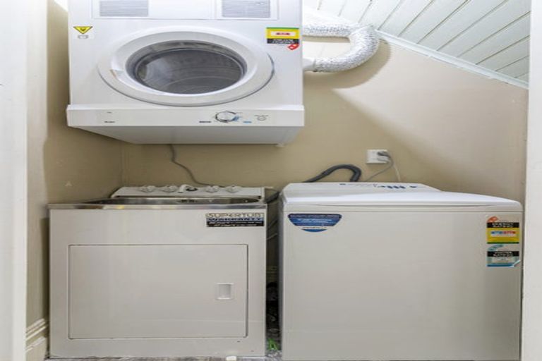 Photo of property in 143 Queen Street, North Dunedin, Dunedin, 9016