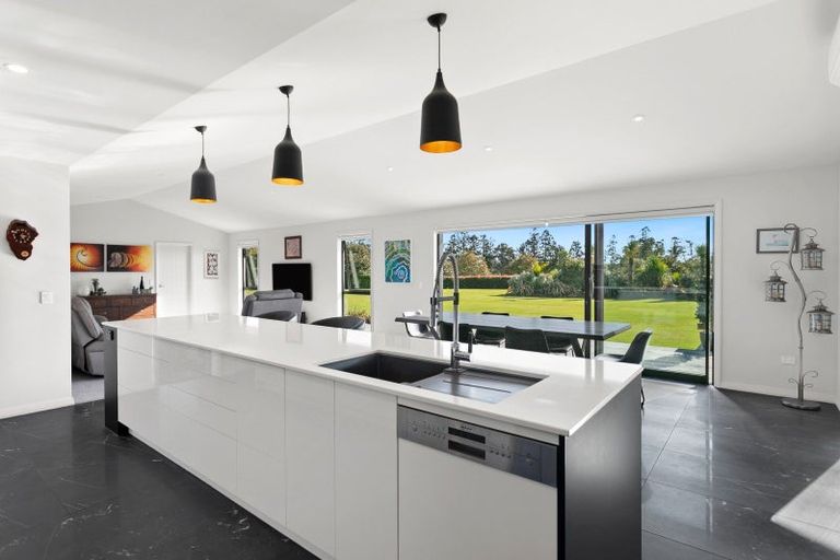 Photo of property in 145 Waitotara Drive, Waipapa, 0230