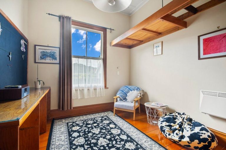 Photo of property in 6 Shortland Street, Regent, Whangarei, 0112
