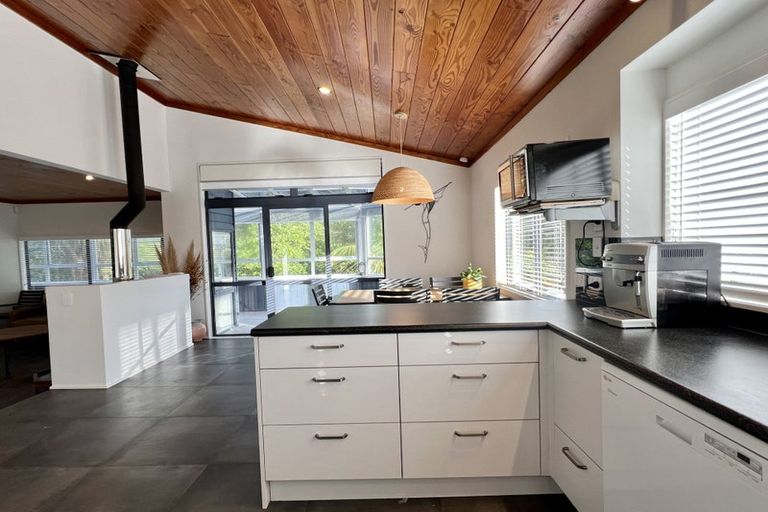 Photo of property in 2/51 John Gill Road, Shelly Park, Auckland, 2014