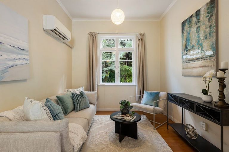 Photo of property in 94 Holloway Road, Aro Valley, Wellington, 6021