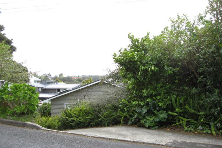Photo of property in 18 The Terrace, Herald Island, Auckland, 0618