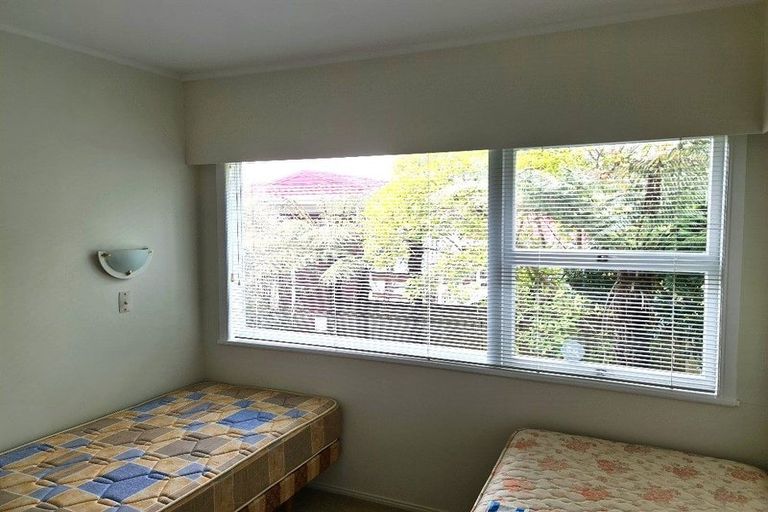 Photo of property in 125 Reeves Road, Pakuranga Heights, Auckland, 2010