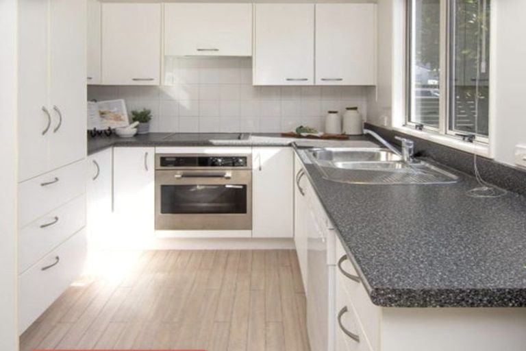 Photo of property in 27 James Street, Redcliffs, Christchurch, 8081