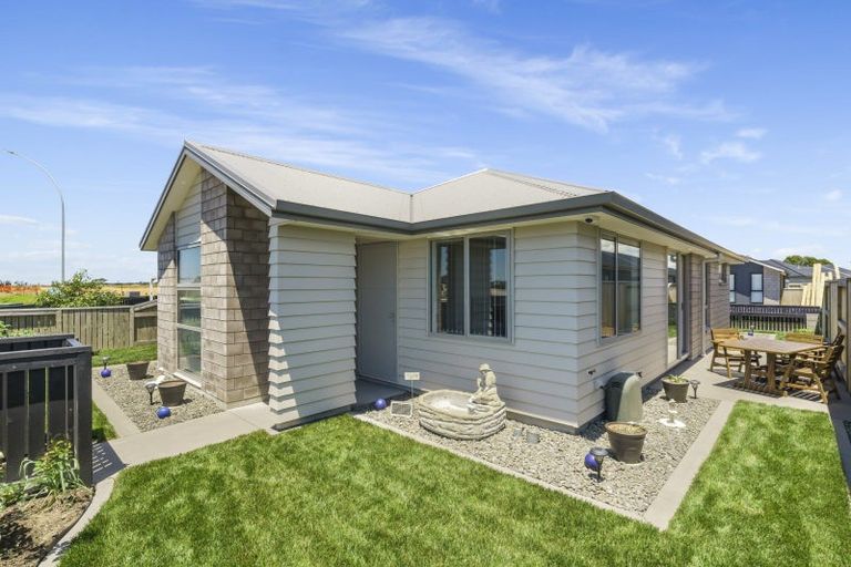 Photo of property in 17 Anchor Crescent, Papamoa, 3118