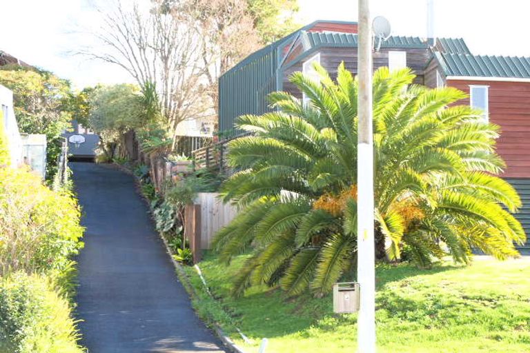 Photo of property in 5 Pah Road, Cockle Bay, Auckland, 2014