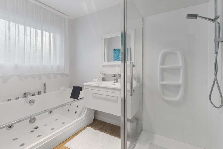 Photo of property in 35 Waione Avenue, Athenree, Waihi Beach, 3177