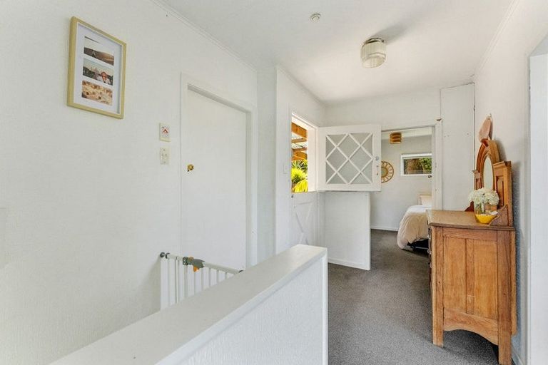 Photo of property in 13 Mount View Place, Spotswood, New Plymouth, 4310